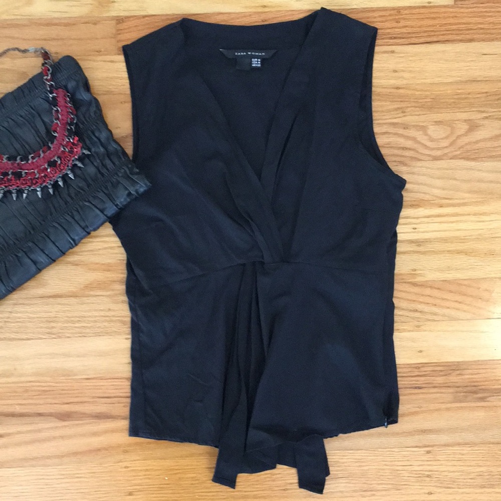 Zara Women sleeveless black top - M